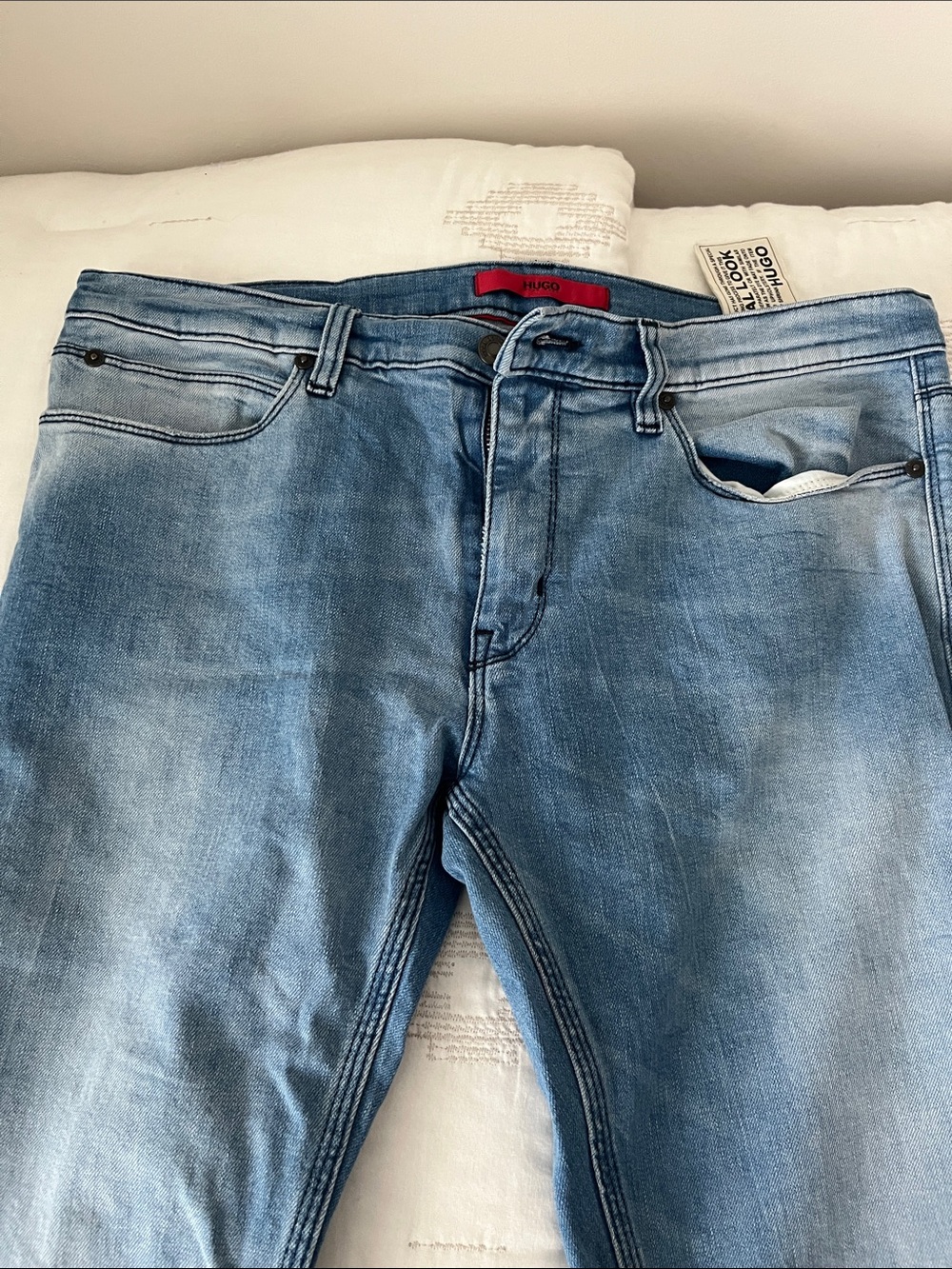 HUGO Men's Light Blue Slim Jeans